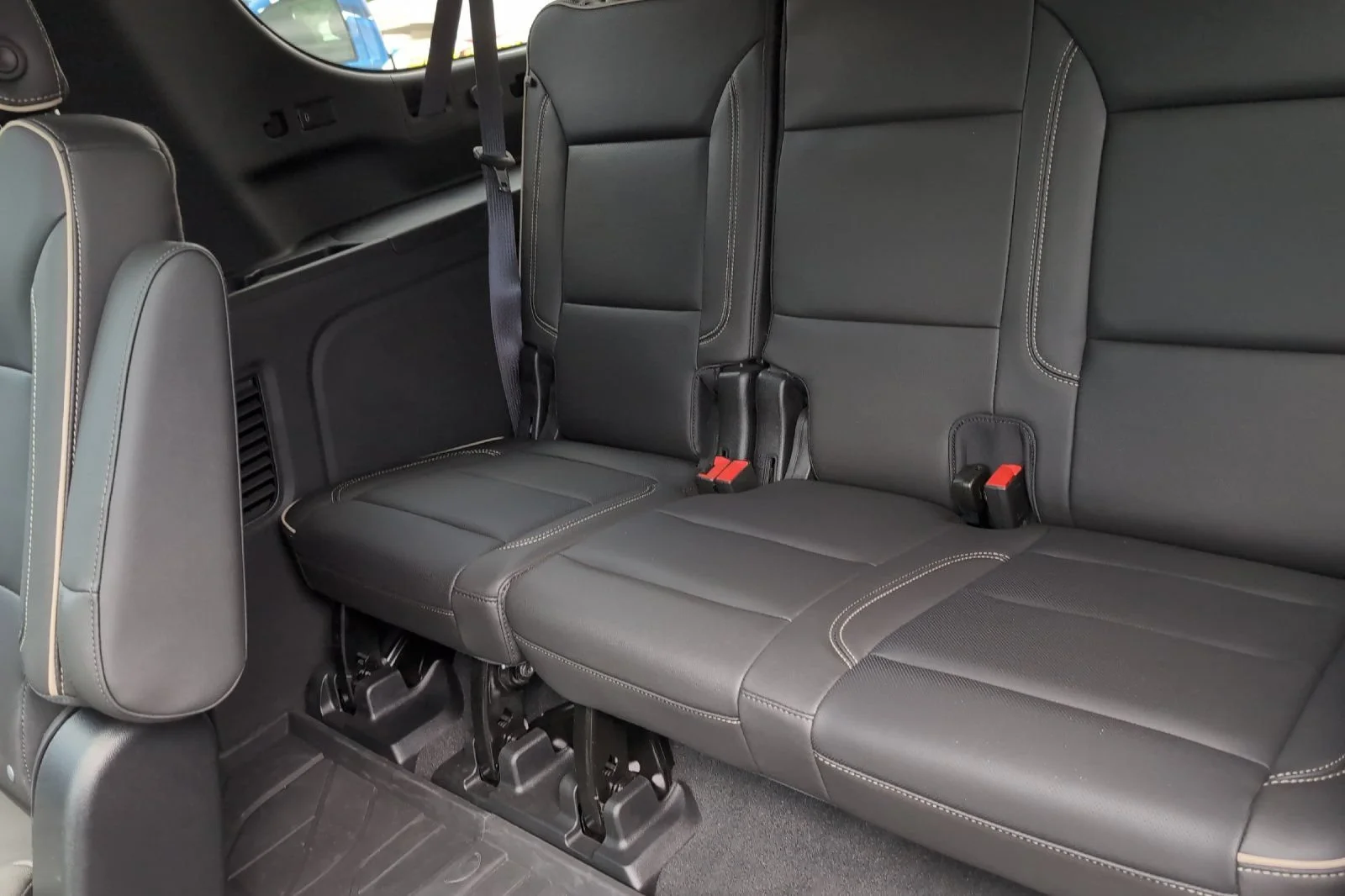 Used 2024 Midnight Blue Metallic Chevrolet Premier image 16