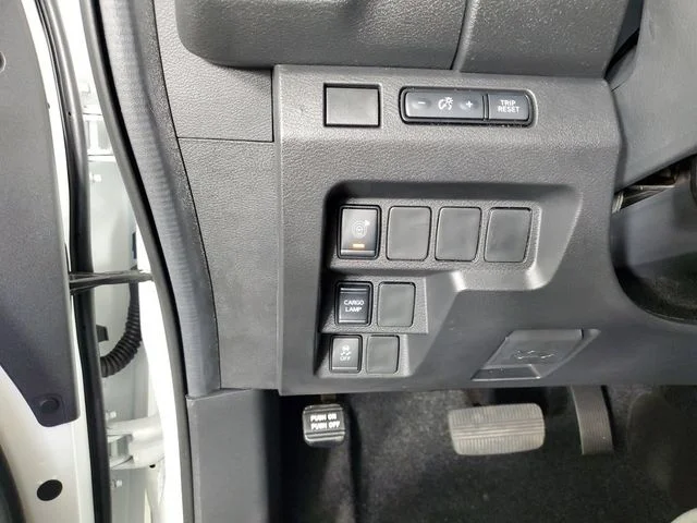 New 2026 Glacier White Nissan Crew Cab SV image 27