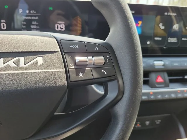 Used 2025 Gray Kia LXS image 19