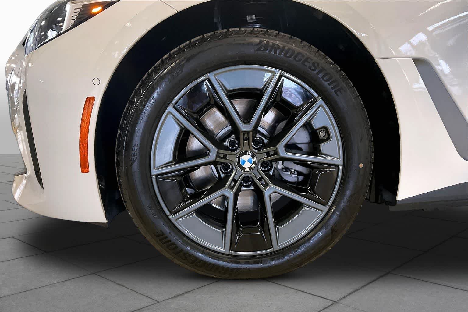 New 2026 Alpine White BMW eDrive40 image 11