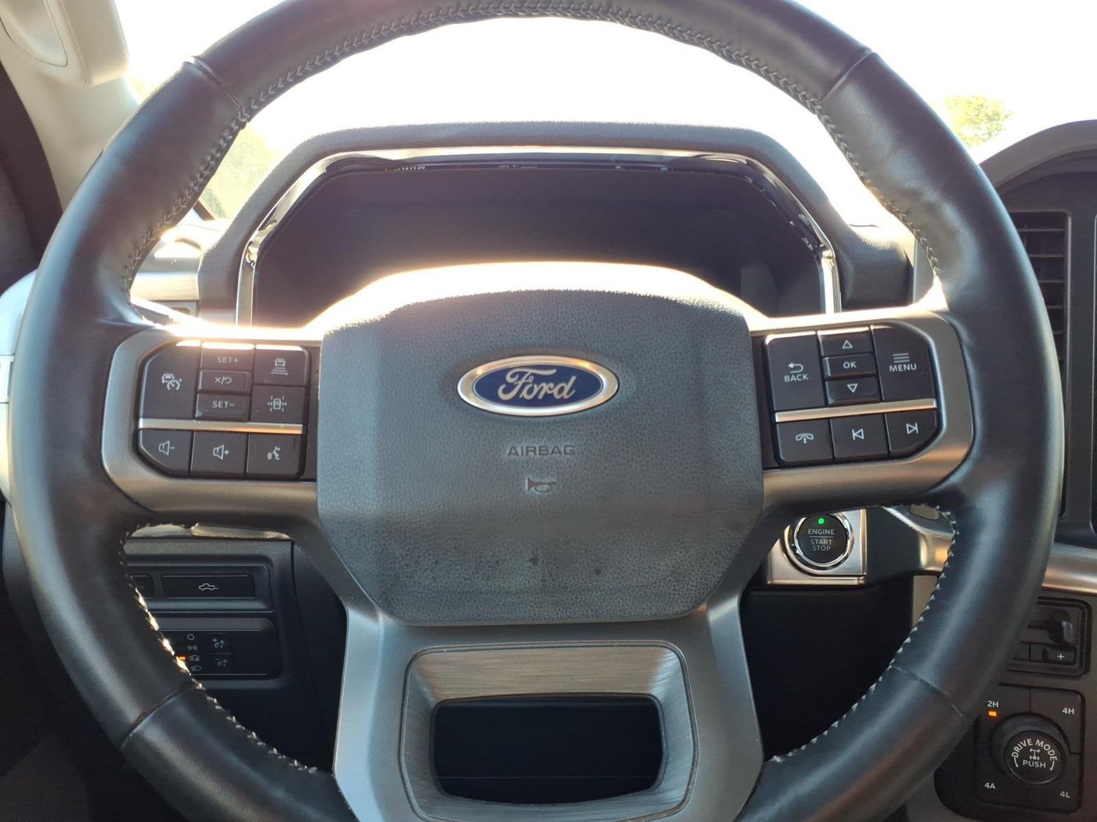 Used 2021 Star White Metallic Tri-Coat Ford LARIAT image 25
