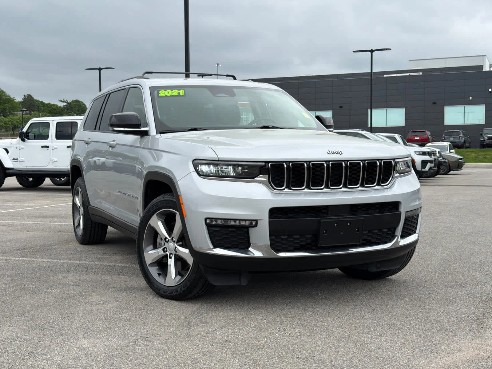 Used 2021 Jeep Grand Cherokee L Limited with VIN 1C4RJJBG3M8198701 for sale in Kansas City