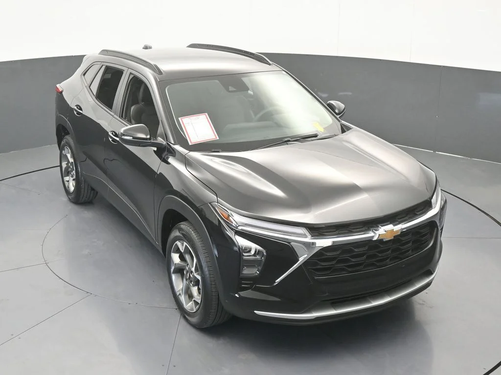 Used 2025 Mosaic Black Metallic Chevrolet LT image 50