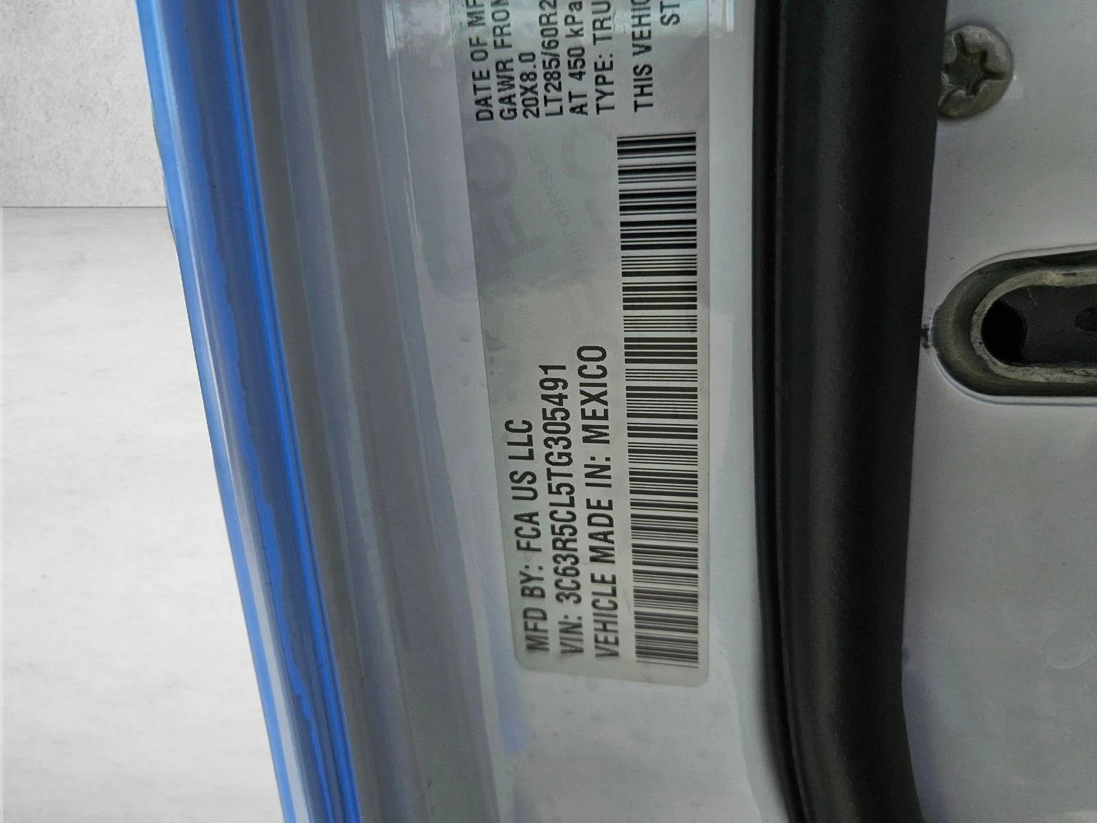 New 2026 Bright White Clear-Coat Exterior Paint RAM Black Express image 17
