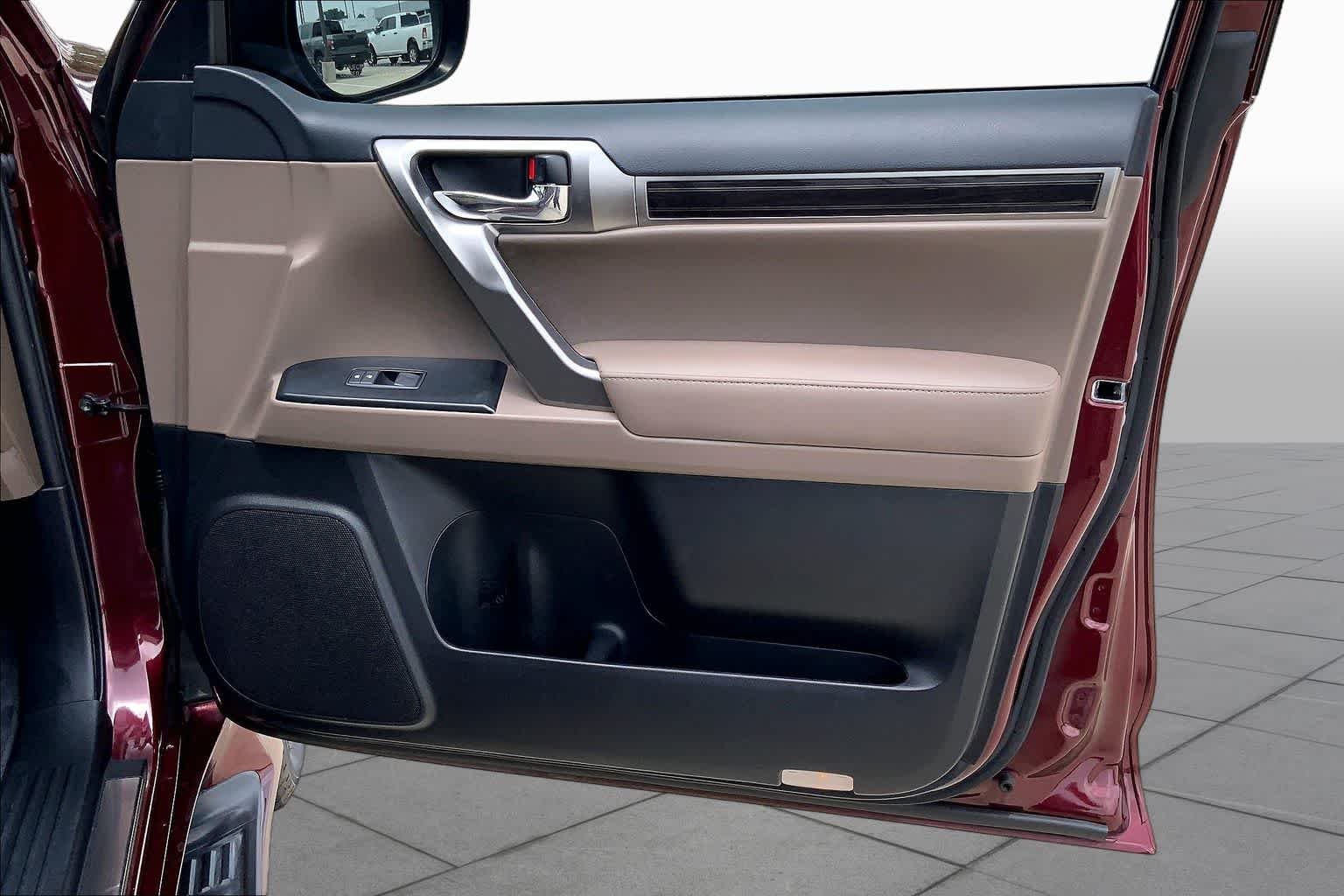 Used 2022 Claret Mica Lexus Luxury image 23