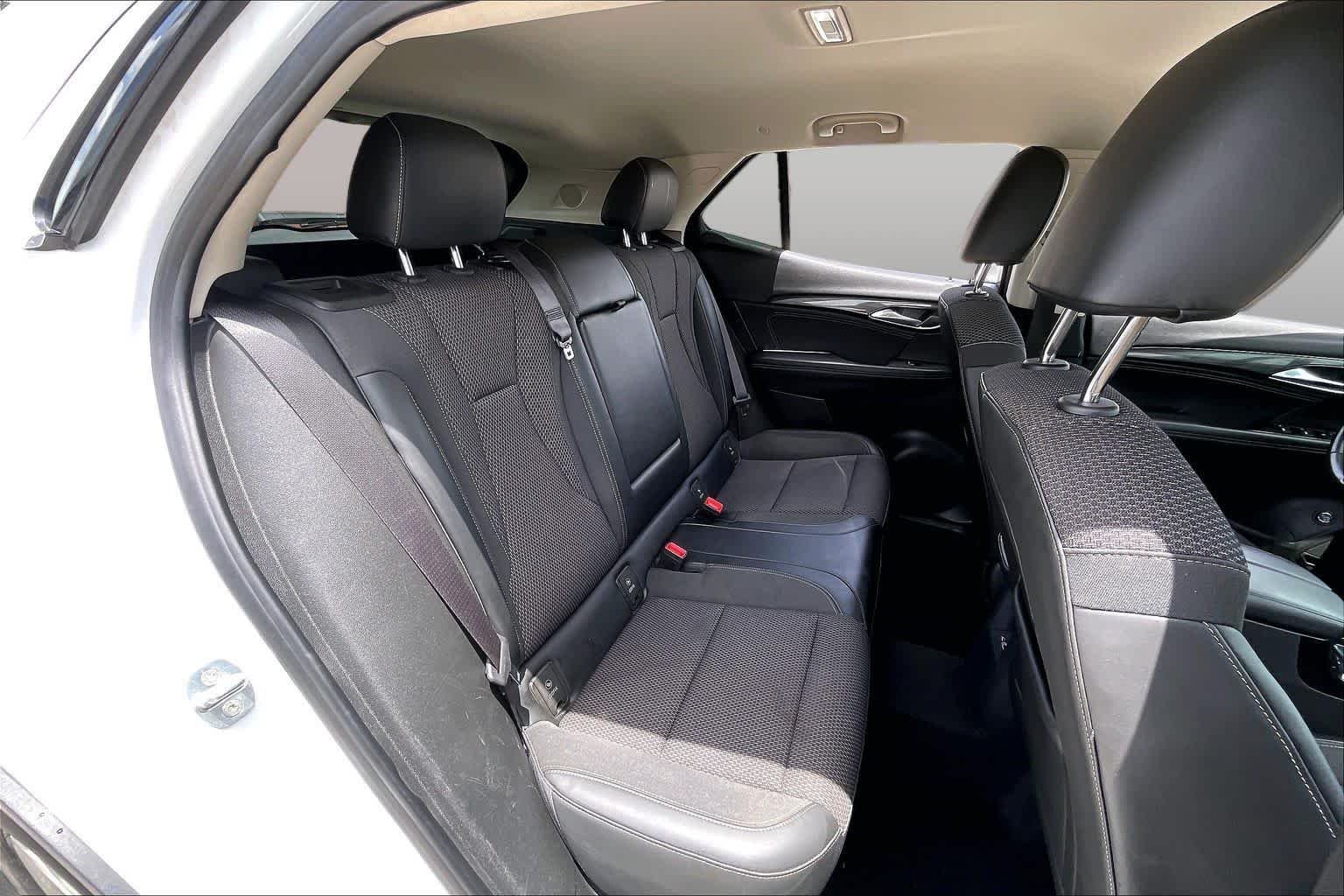 Used 2022 Summit White Buick Preferred image 20