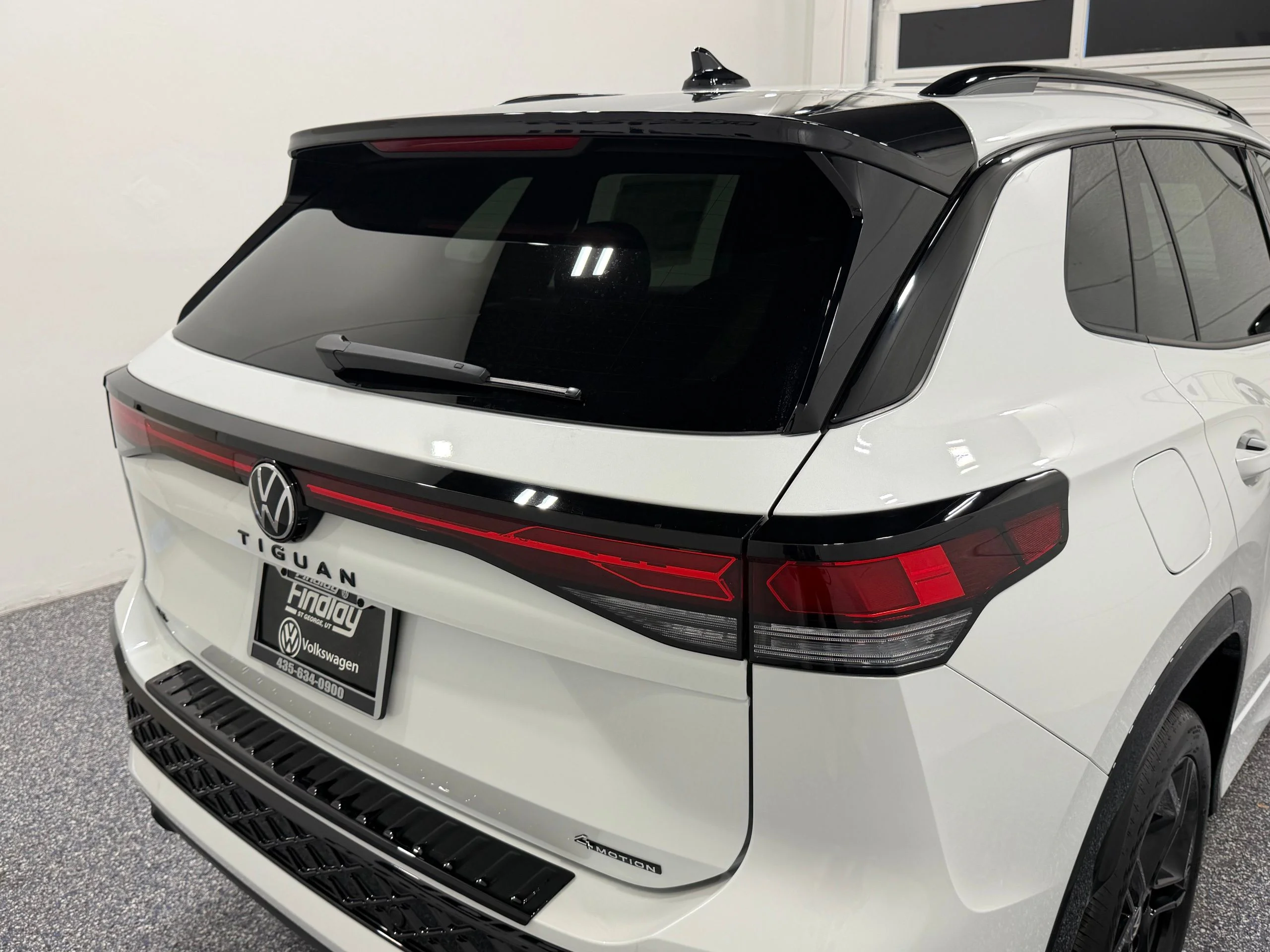 New 2026 White Volkswagen SE R-Line Black image 17