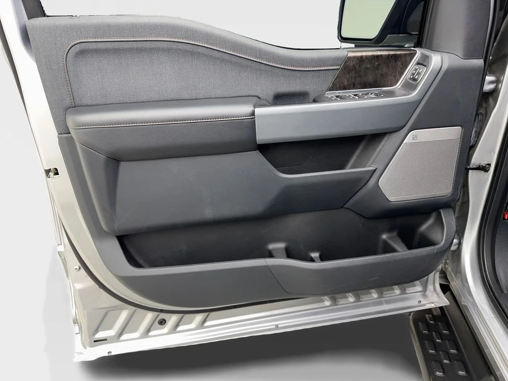Used 2022 Silver Ford Lariat image 32
