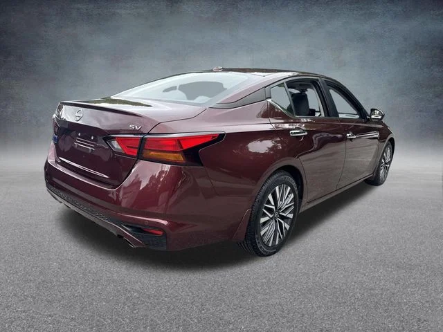 Used 2024  Nissan 2.5 SV image 10