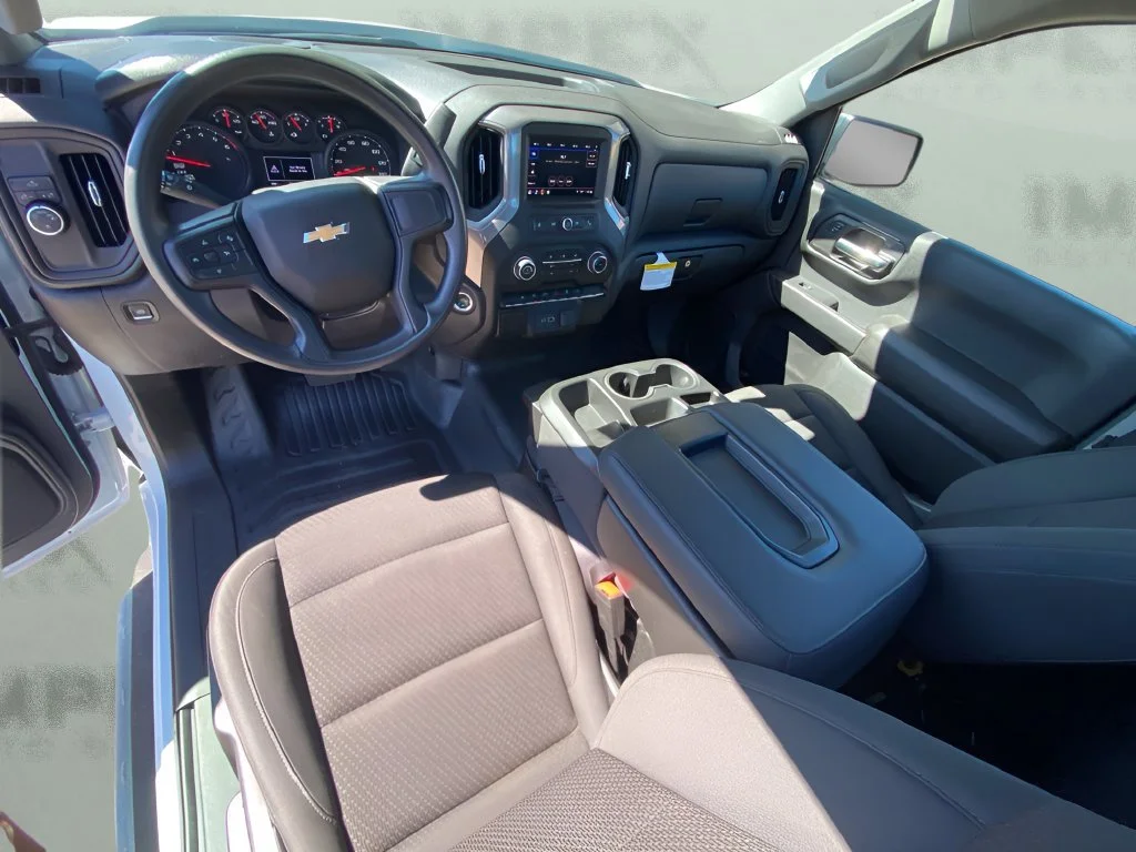 Used 2025 Summit White Chevrolet WT image 12