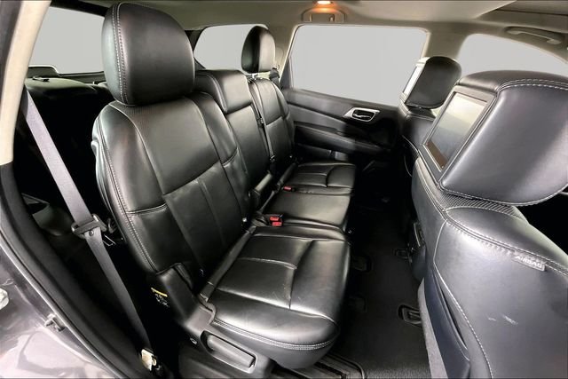 Used 2017 Gray Nissan Platinum image 23