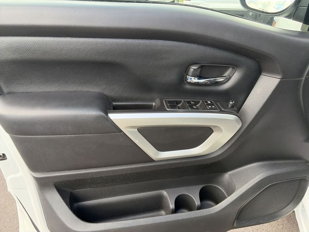 Certified Used 2022 White Nissan SV image 13