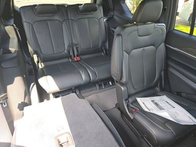 New 2026 Baltic Gray Metallic Clearcoat Jeep Limited image 35