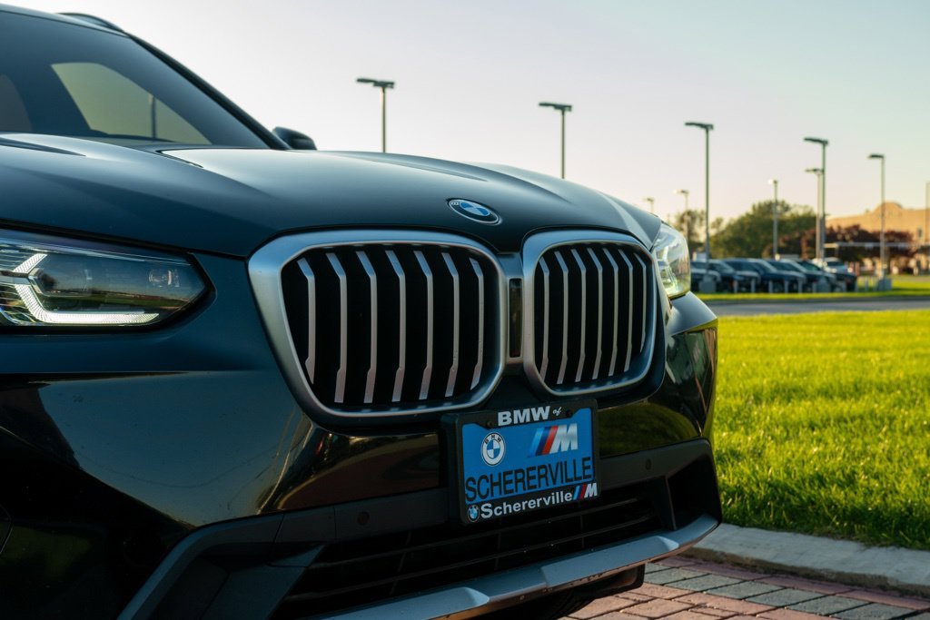 Used 2023 Black Sapphire Metallic BMW xDrive30i image 14