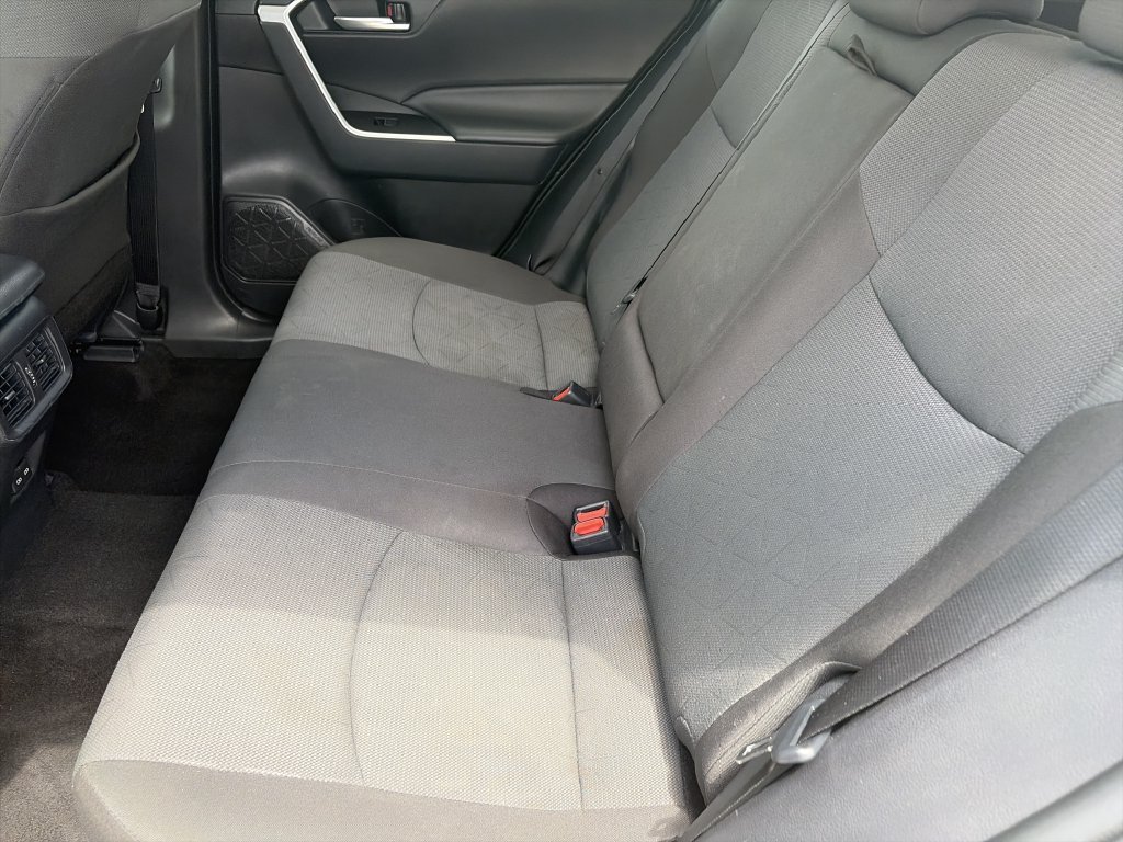 Used 2025  Toyota XLE image 29