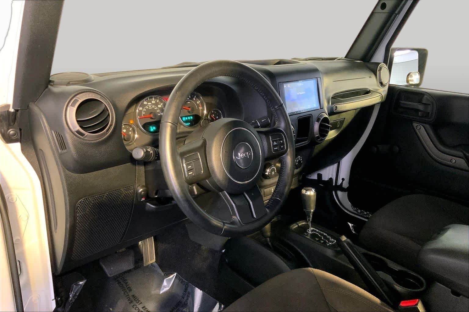 Used 2017 Bright White Clearcoat Jeep Sport image 18