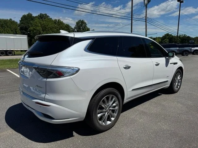 Used 2023 White Buick Avenir image 9