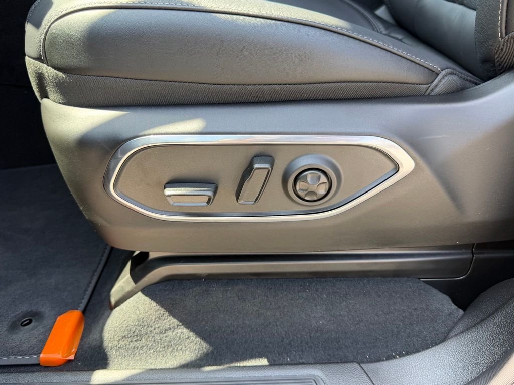 New 2026 High Gloss Black Exterior Paint Jeep Limited Reserve image 22