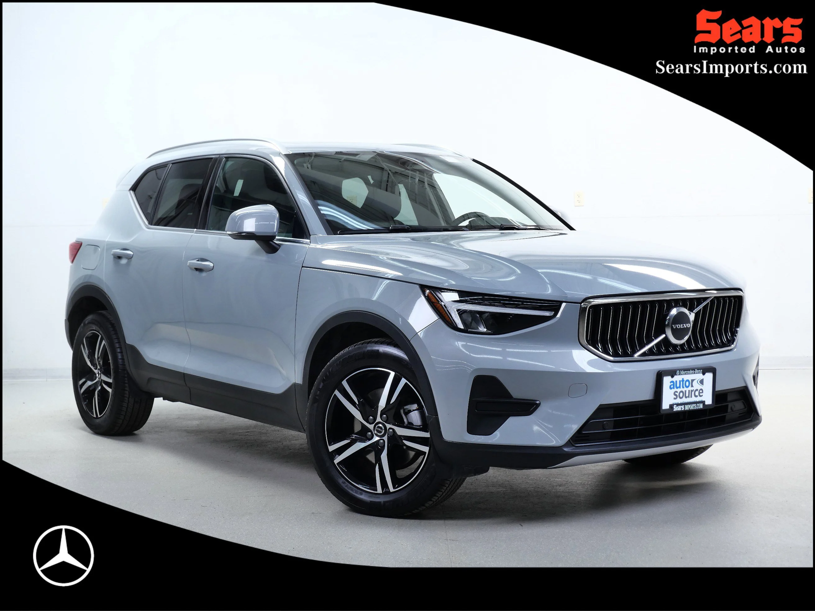 2025 Volvo XC40 B5 Core Bright AWD's photo