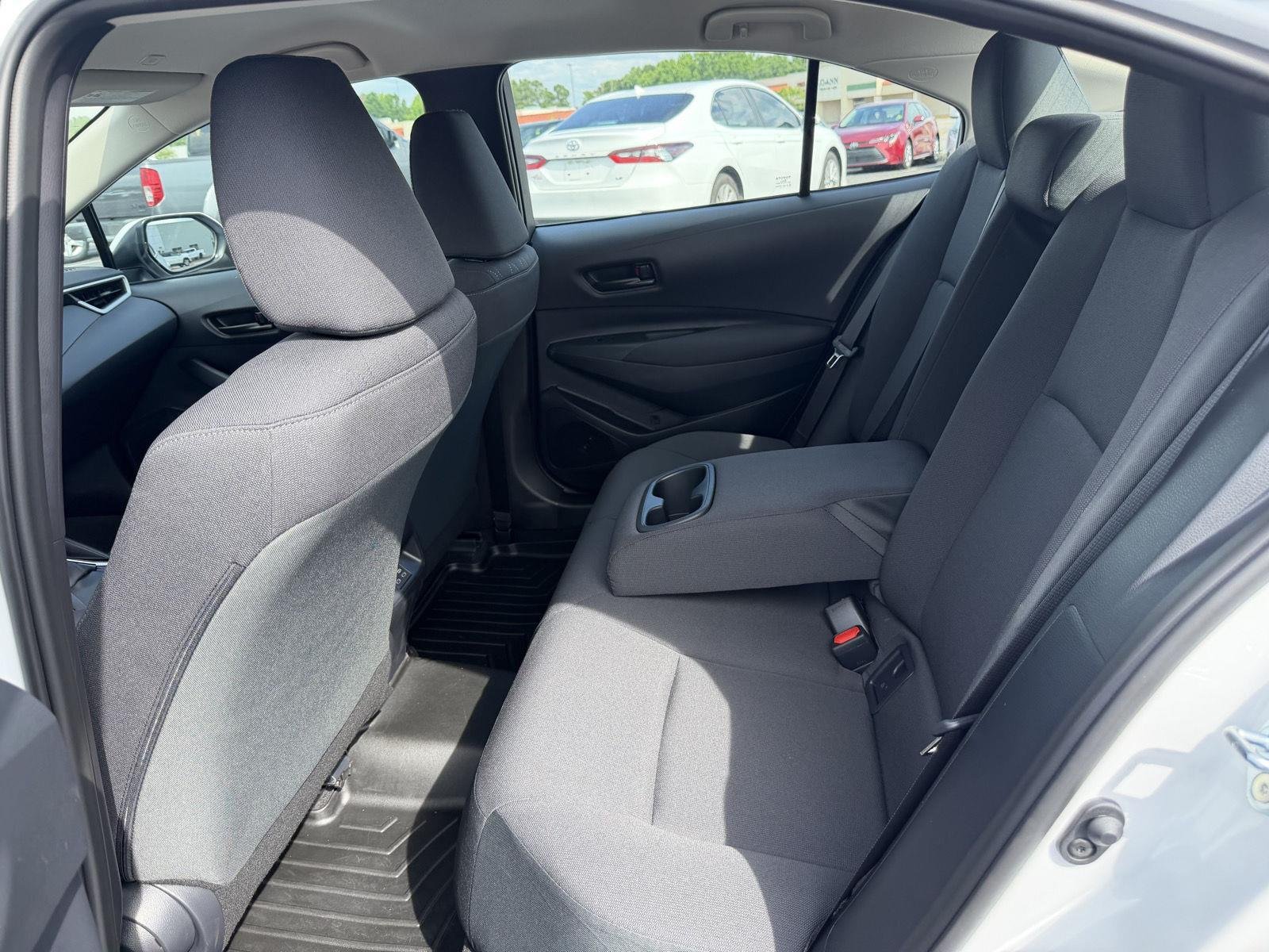 Used 2026 Wind Chill Pearl Toyota LE image 14