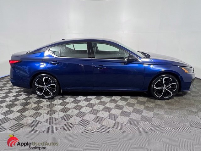Used 2024 Blue Nissan 2.5 SR image 12