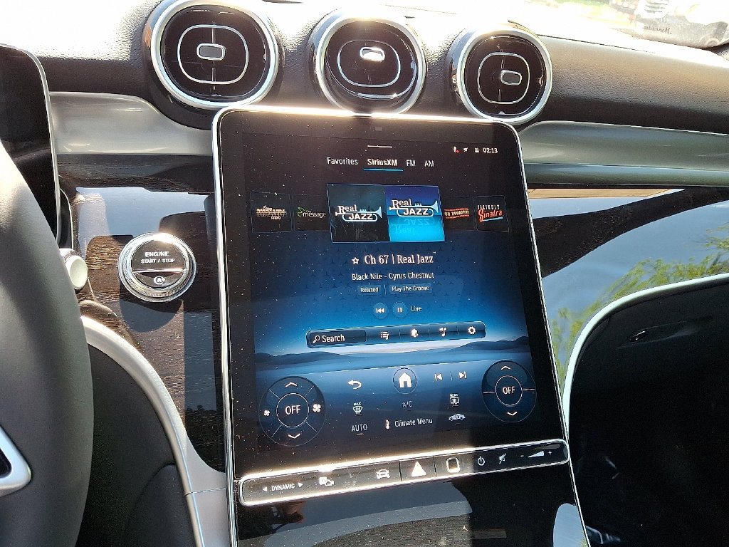 New 2026 Polar White Mercedes-Benz GLC 300 image 25
