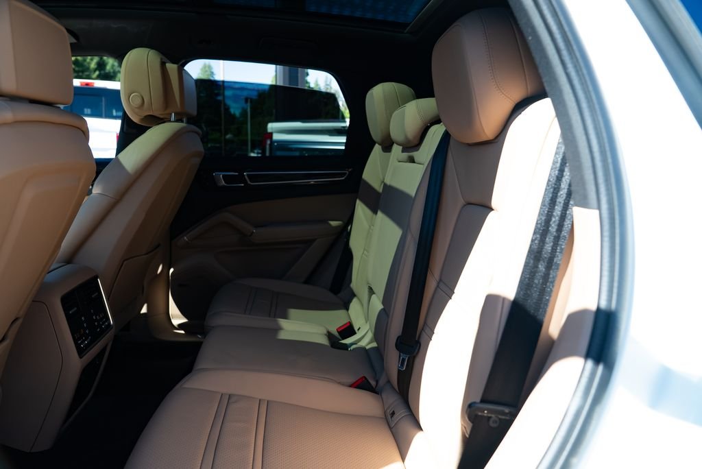 Used 2021 White Porsche Base image 19