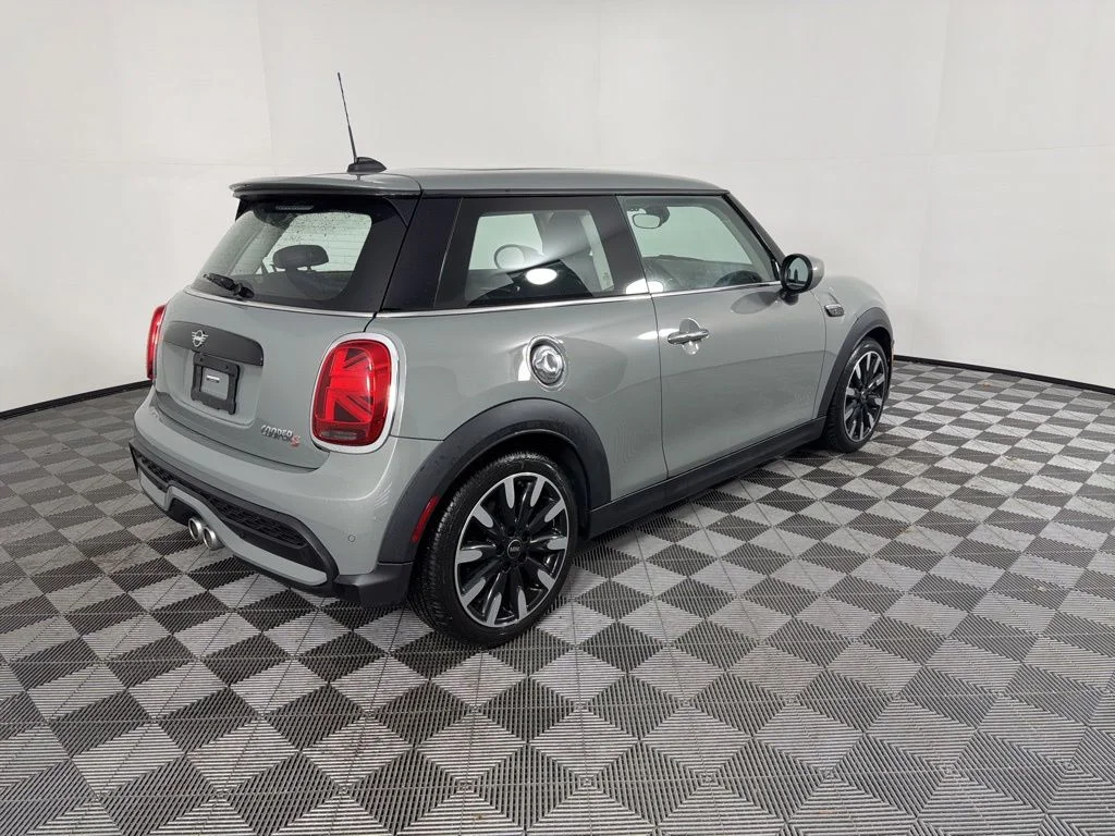 Used 2023 Gray MINI Signature image 5