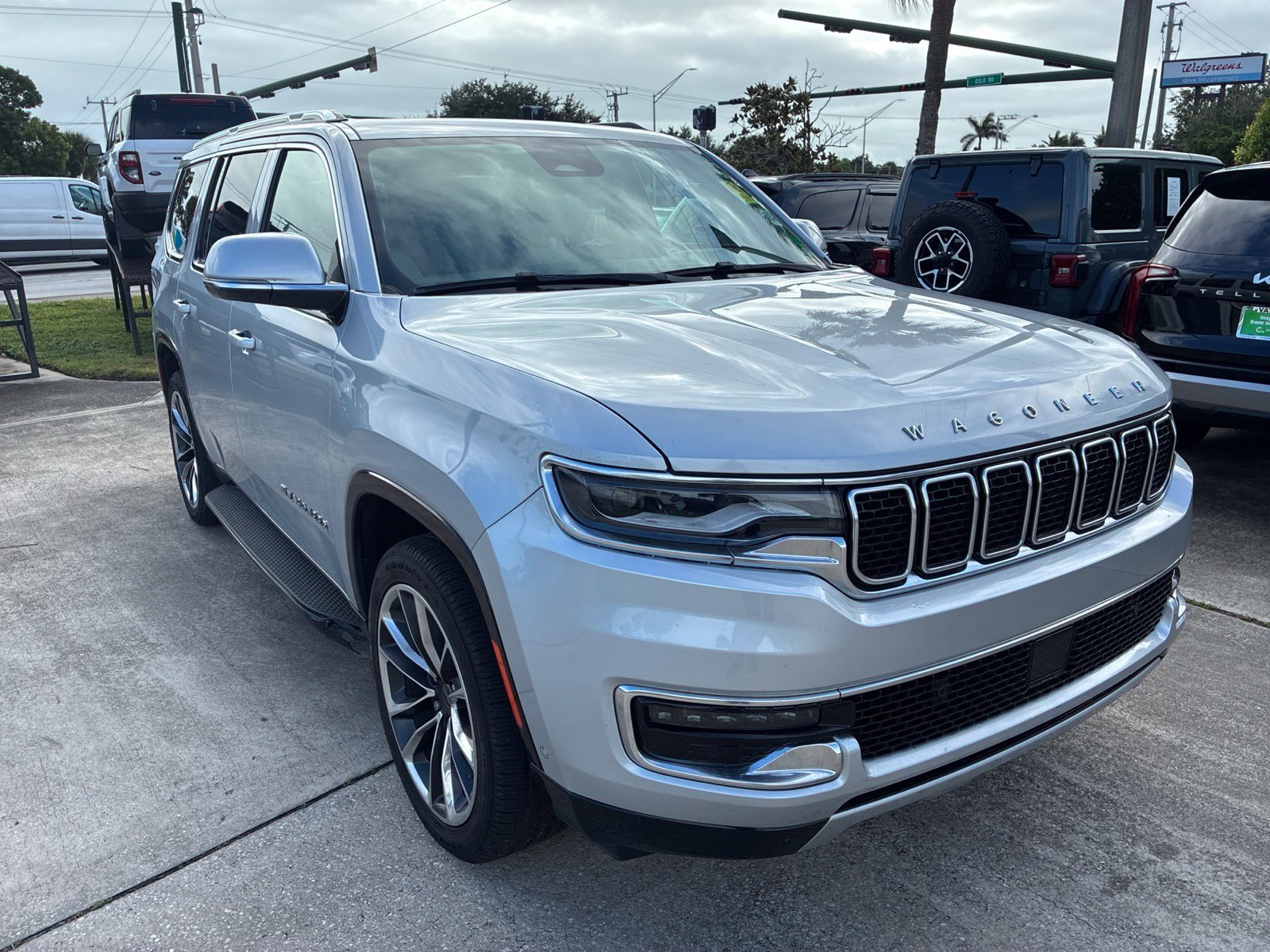 Used 2022 Silver Jeep Series II image 7