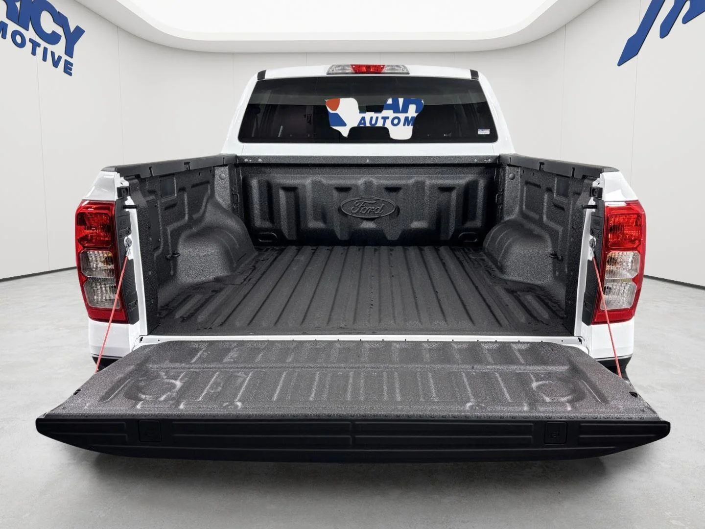 Used 2026 Oxford White Ford XL image 5