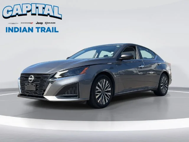 Used 2025 Gray Nissan 2.5 SV image 1