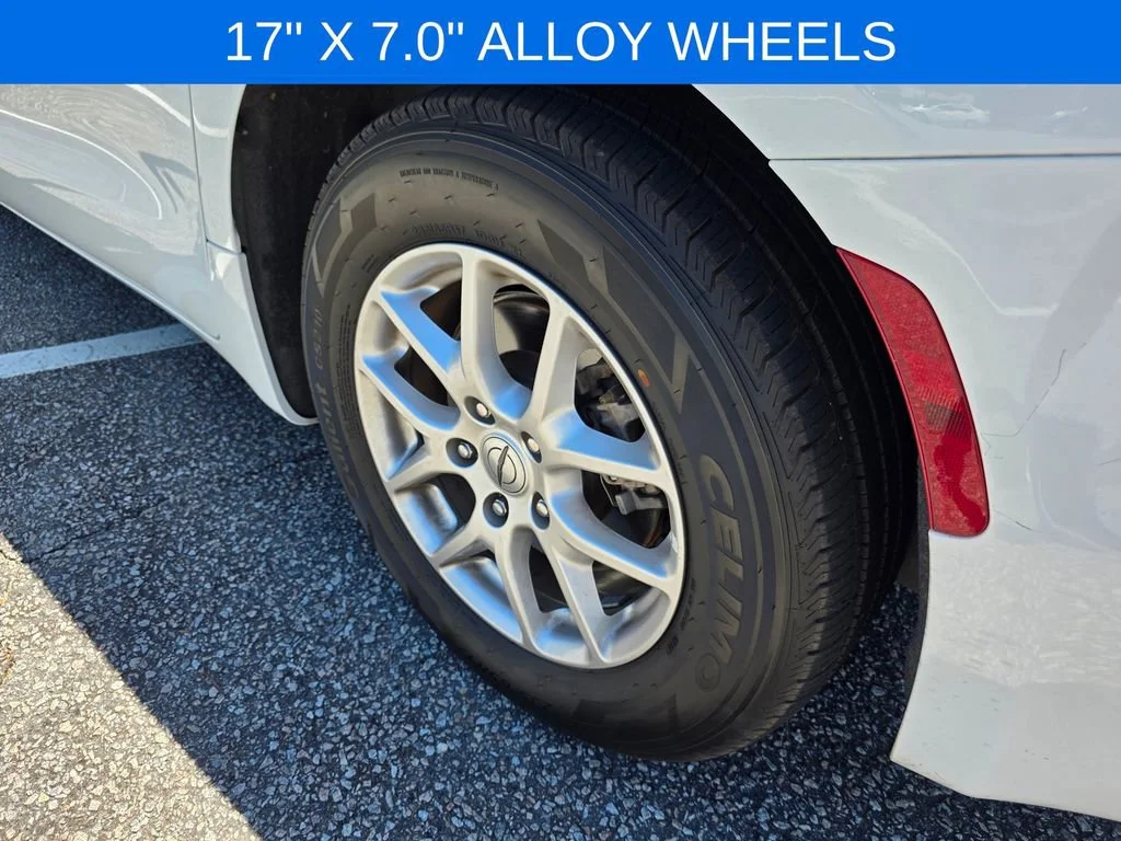 Used 2024  Chrysler Touring L image 32
