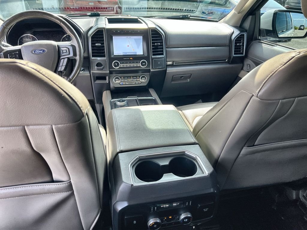 Used 2020 White Ford Limited image 21