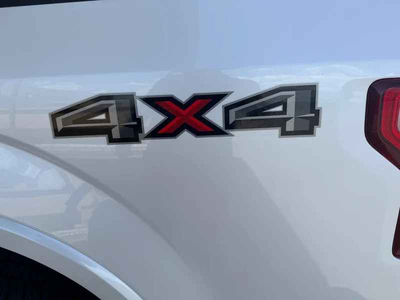 Used 2017 White Platinum Me Ford XL image 30
