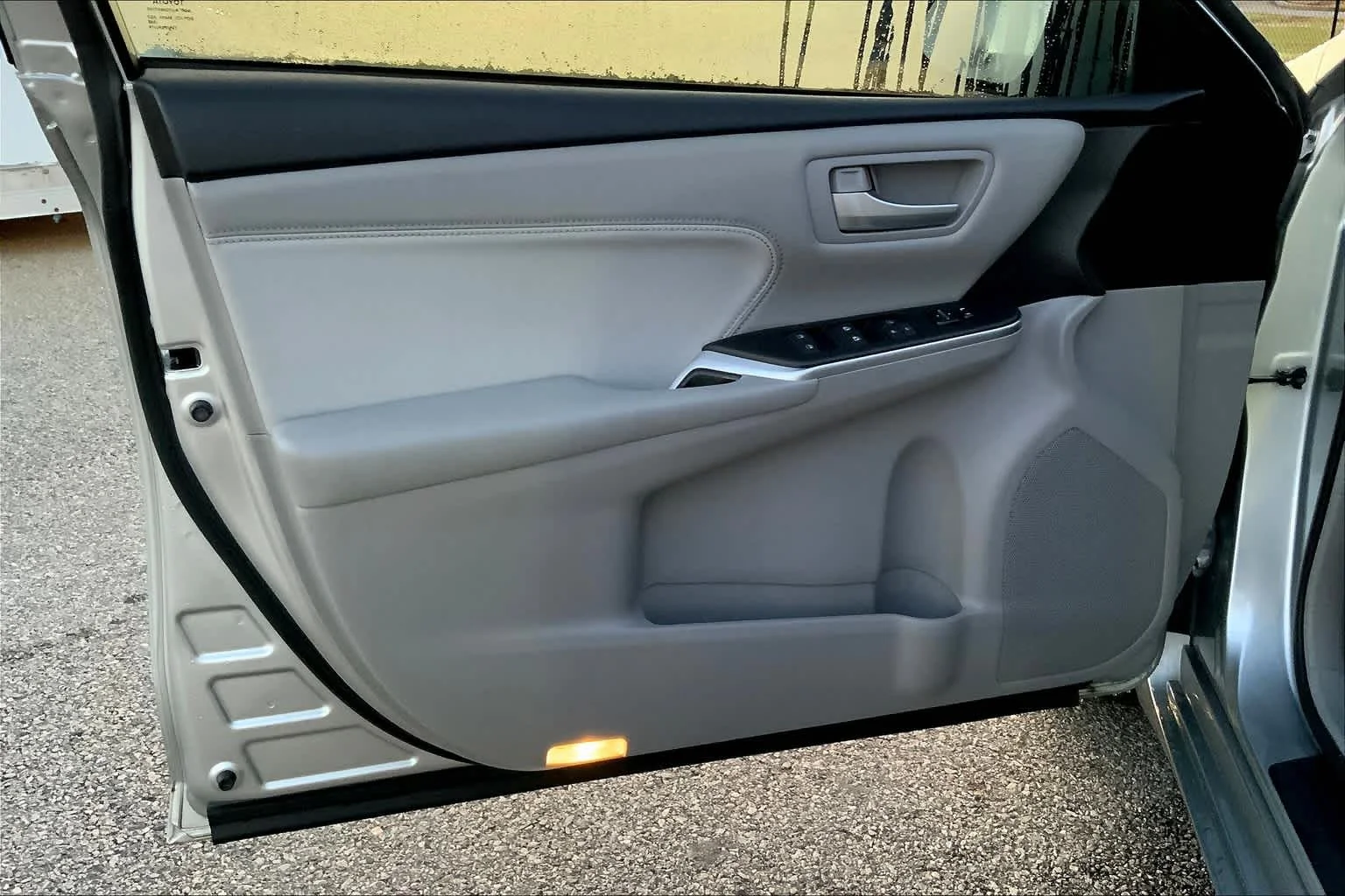 Used 2017 Celestial Silver Metallic Toyota Hybrid XLE image 22