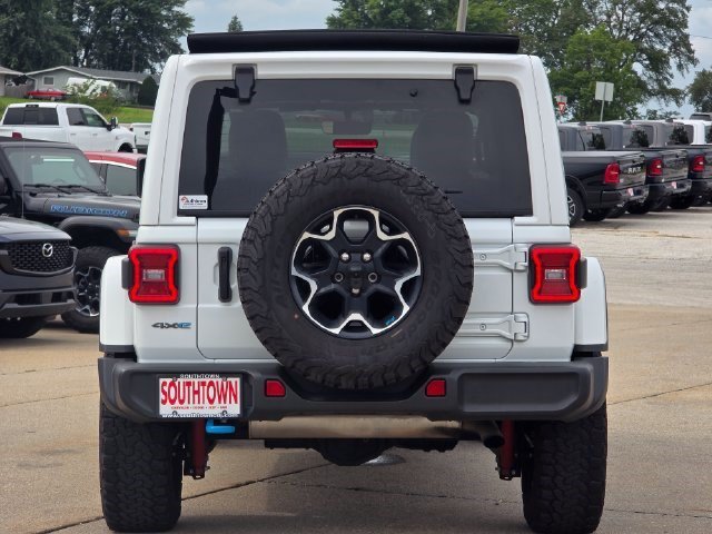 Certified Used 2023 Bright White Clearcoat Jeep Rubicon image 6