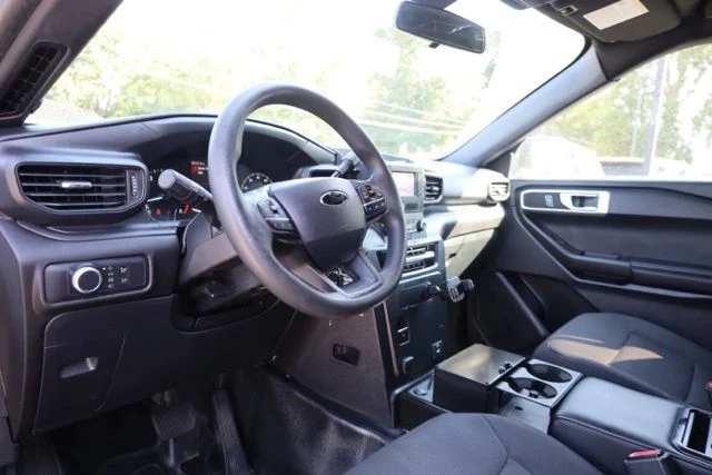 Used 2022 White Ford Base image 20