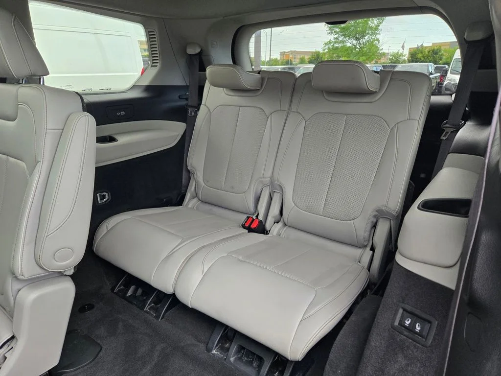Used 2022 Gray Jeep Overland image 34