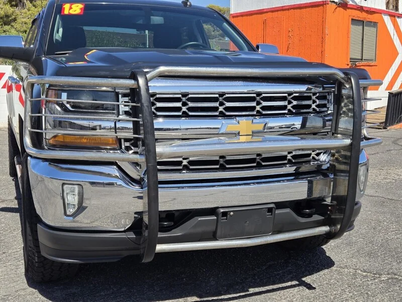 Used 2018 Graphite Metallic Chevrolet LT image 5