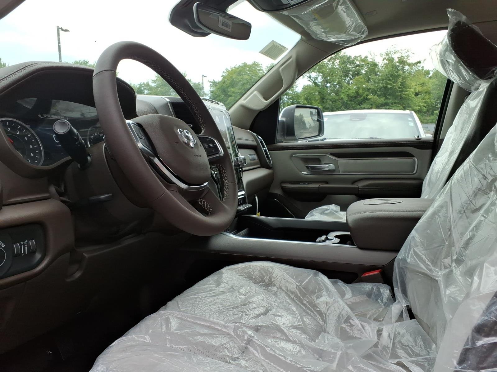 New 2026 Bright White Clear-Coat Exterior Paint RAM Laramie image 10