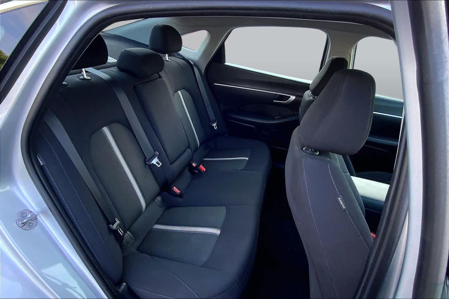 Used 2024 Aero Silver Hyundai SEL image 16