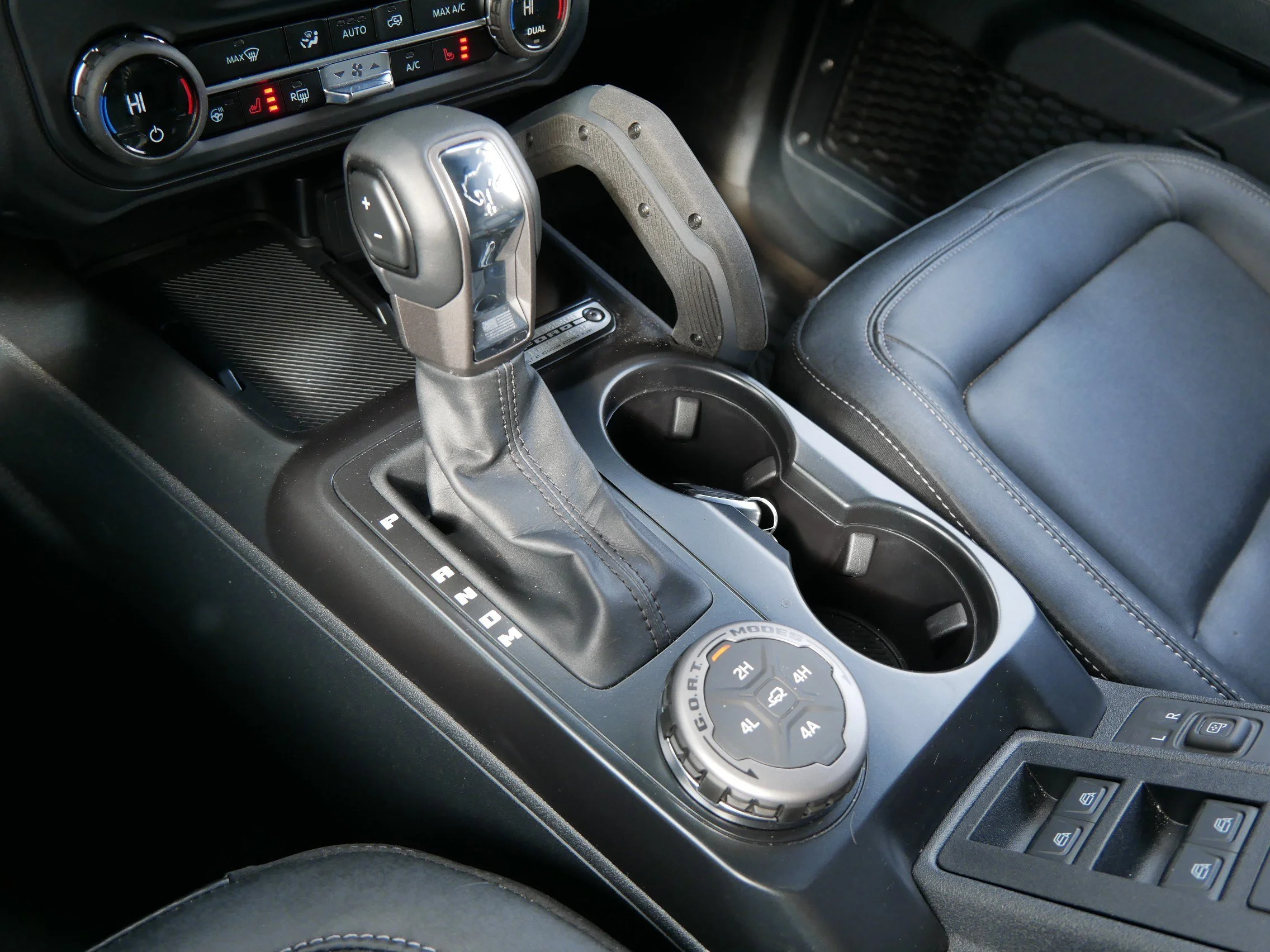 New 2025 Azure Gray Metallic Ford Badlands image 24