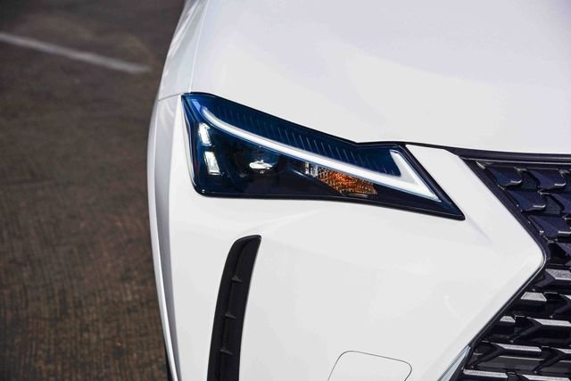 2026 Lexus UX Hybrid 300h Premium - Photo 11
