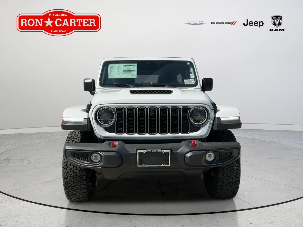New 2027 Bright White Clear-Coat Paint Jeep Rubicon image 2