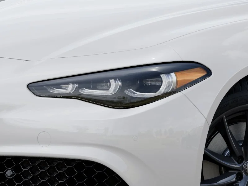 New 2025 Milano White Exterior Paint Alfa Romeo Base image 37
