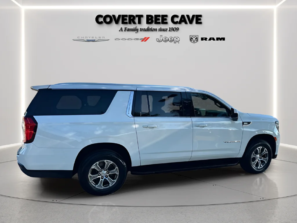 Used 2023 White GMC SLE image 13