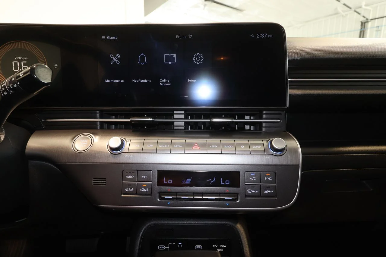 Used 2025 Blue Hyundai SEL image 16