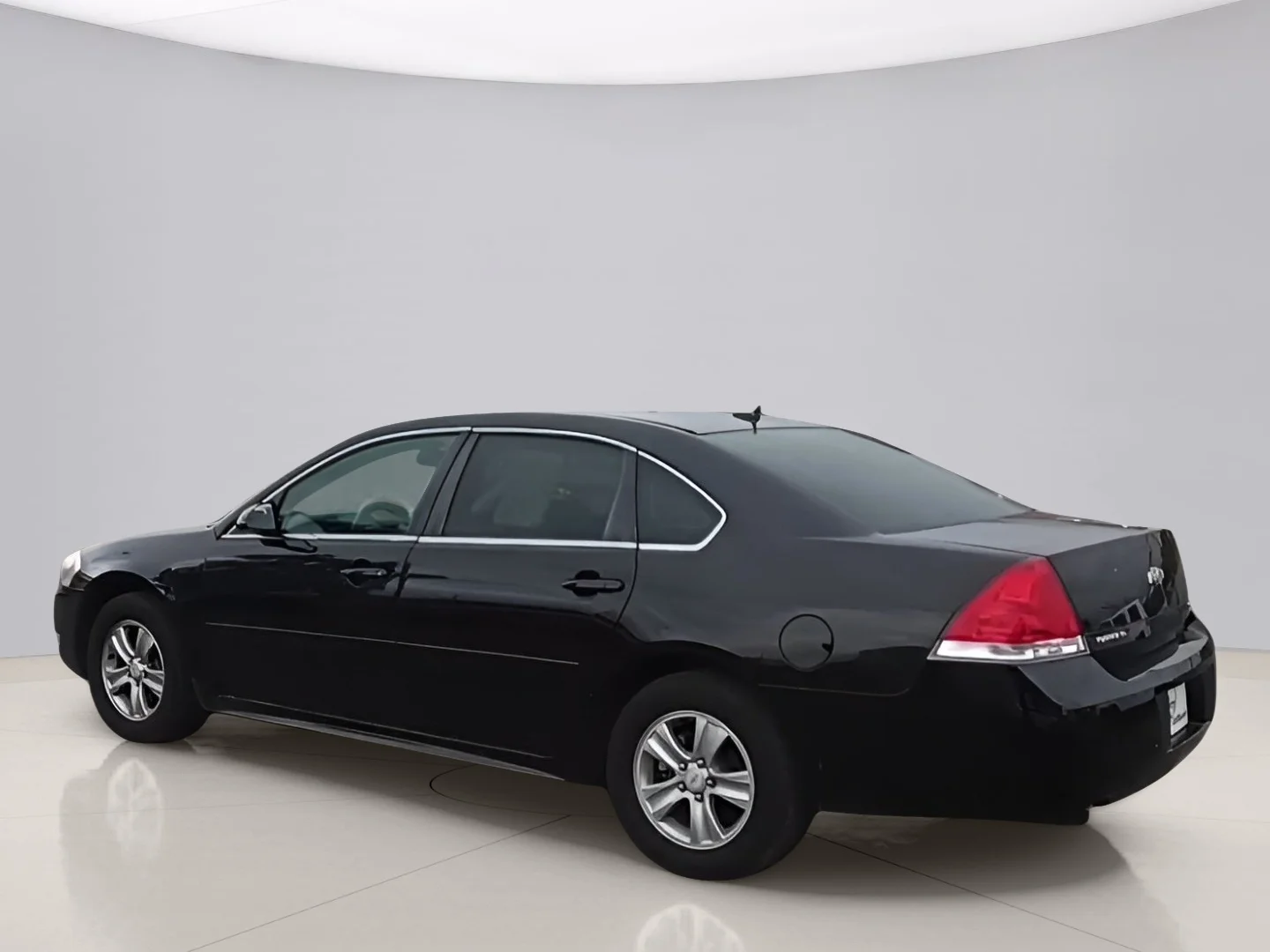 Used 2014 Black Chevrolet LS image 5