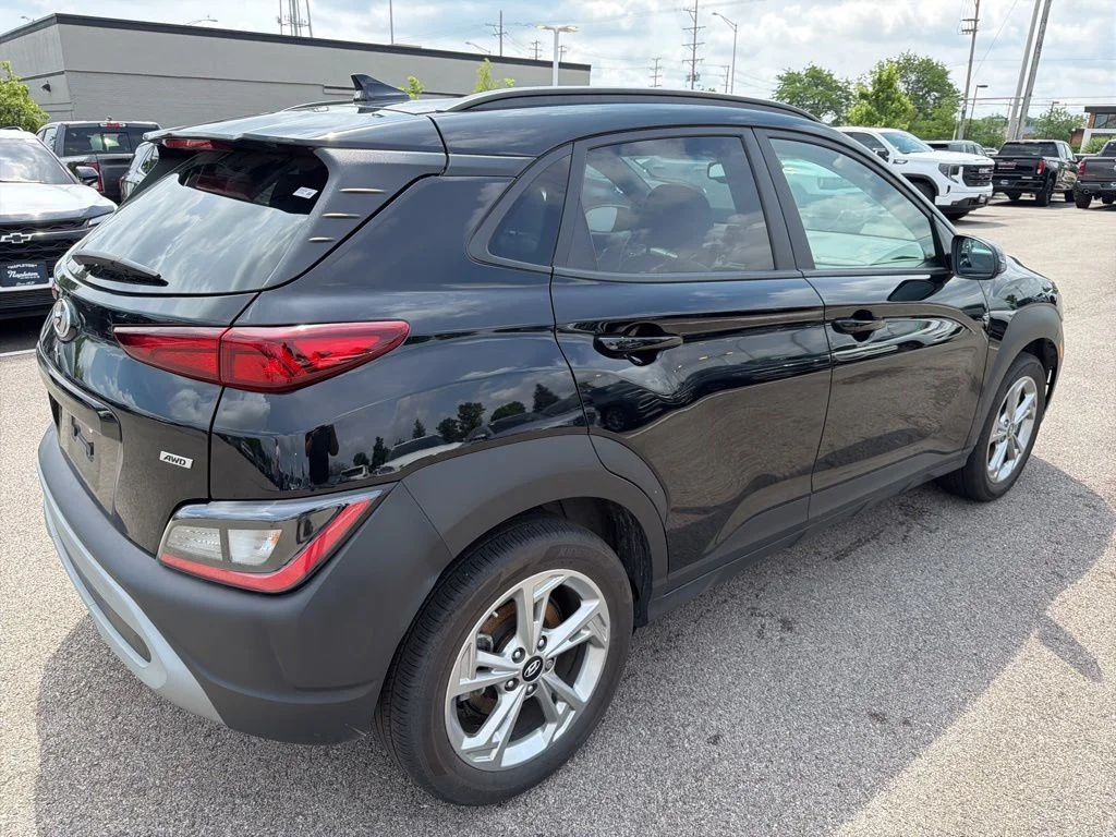 Used 2023 Black Hyundai SEL image 8
