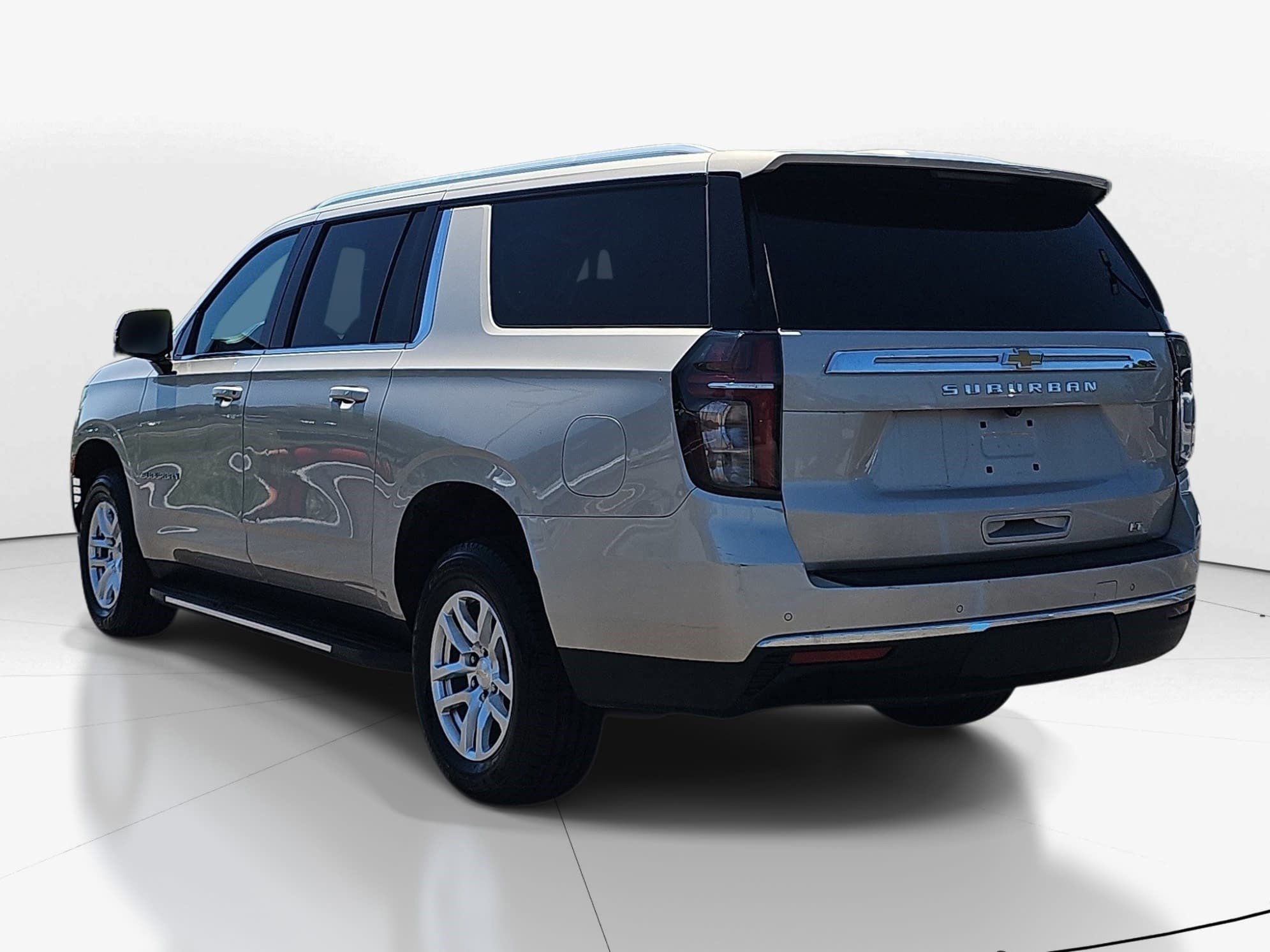 Used 2023 Empire Beige Metallic Chevrolet LT image 5